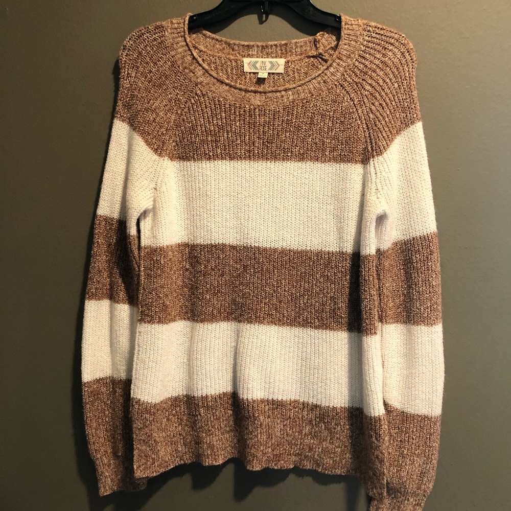 Pink Rose Long Sleeved knit Sweater, Medium